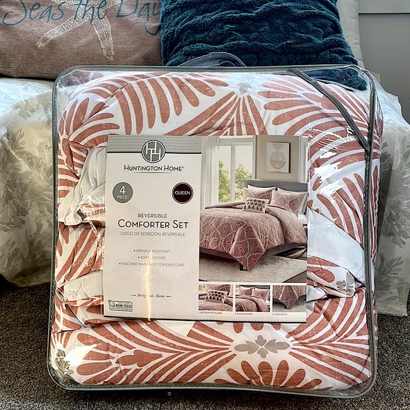 Huntington Home Bedding New Huntington Home Queen 4pc Comforter Set